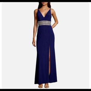 🌹Xscape maxi dress